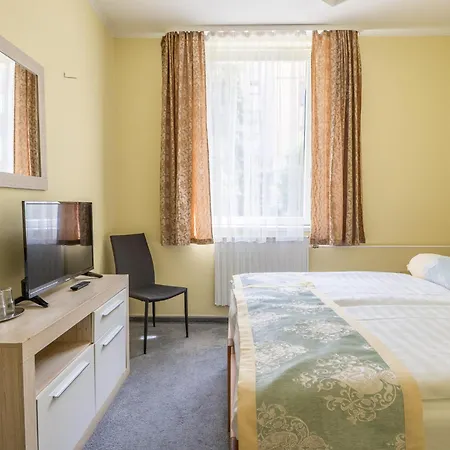 ヴィルヘルム 3* プラハ